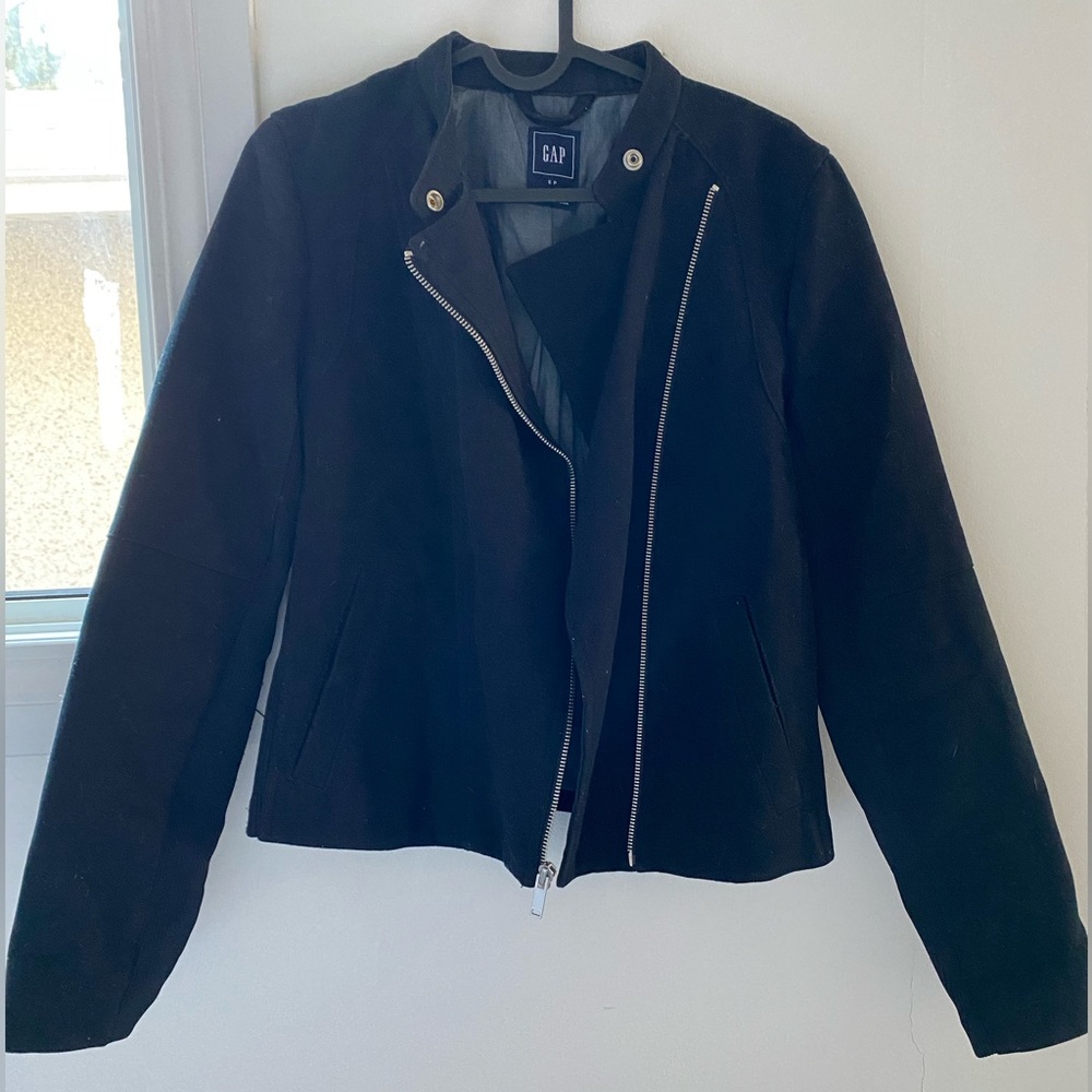 Cropped Angle Zip Jacket